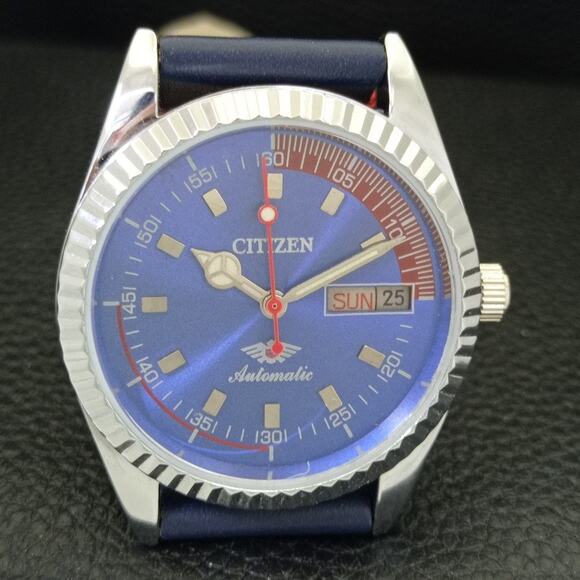 Vintage 1970 Citizen Automatic Mens Silver Watch W/daydate & Blue accents - Picture 4 of 10